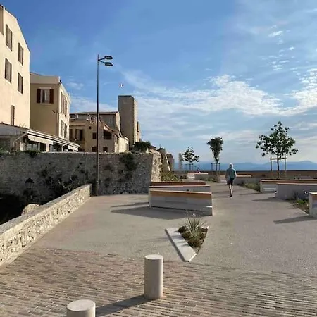 아파트 Charmingly Provencal In The Heart Of Old 앙티브