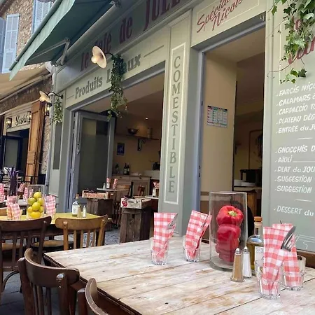 아파트 Charmingly Provencal In The Heart Of Old *